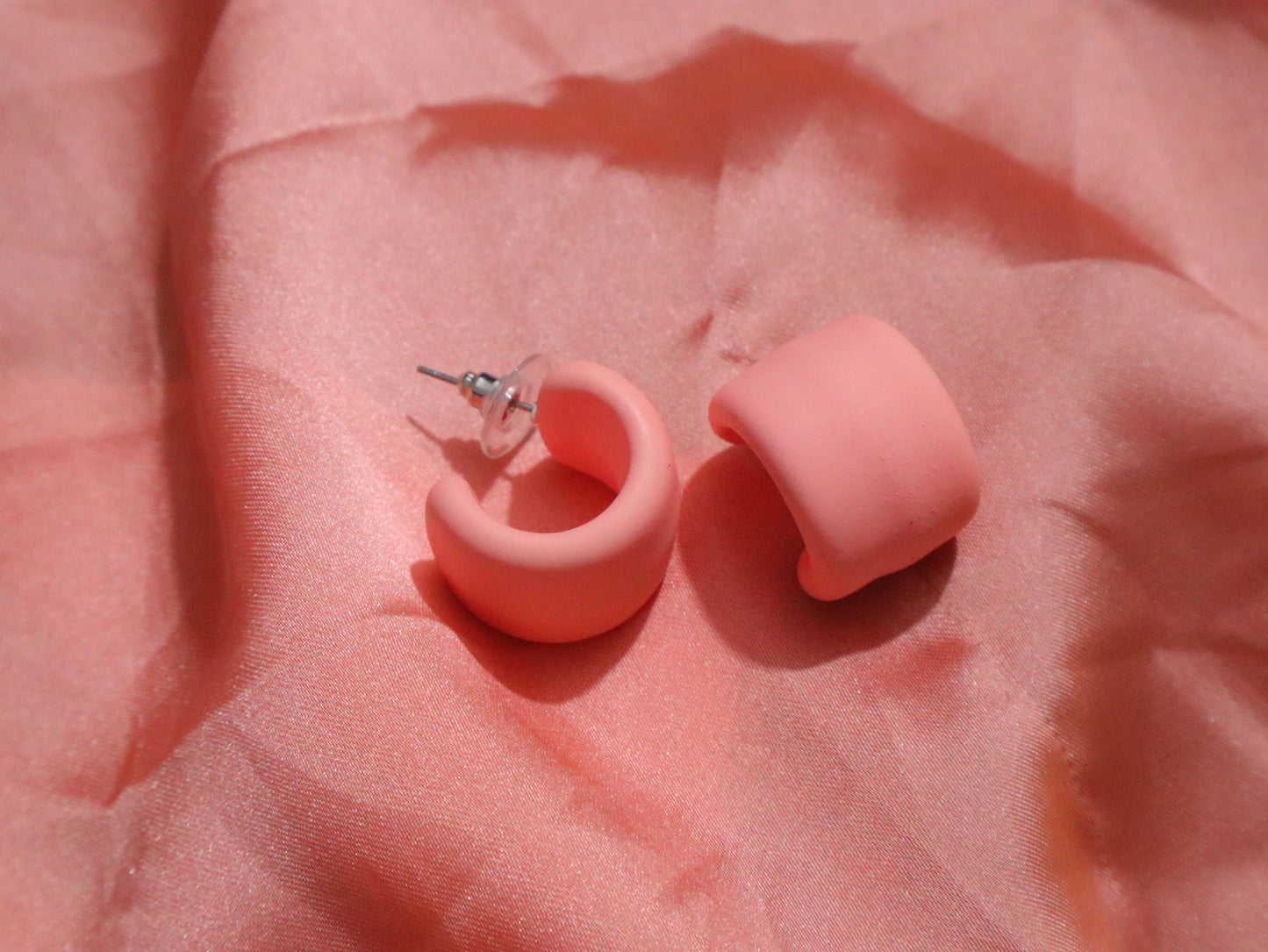 old Matte Hoop Stud Earrings – Lightweight Modern Statement Jewelry for Women