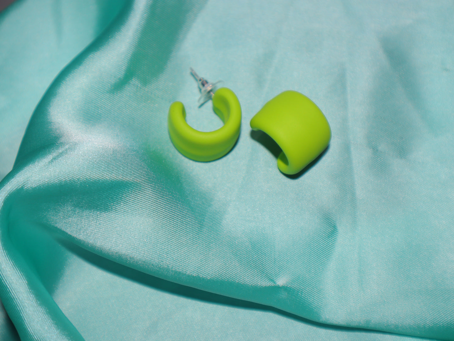 old Matte Hoop Stud Earrings – Lightweight Modern Statement Jewelry for Women