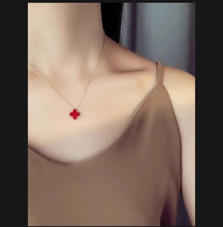 Black 4-Leaf Clover Pendant Necklace with Golden Chain – Lucky Charm Jewelry Gift for Women & Girls korean fashion