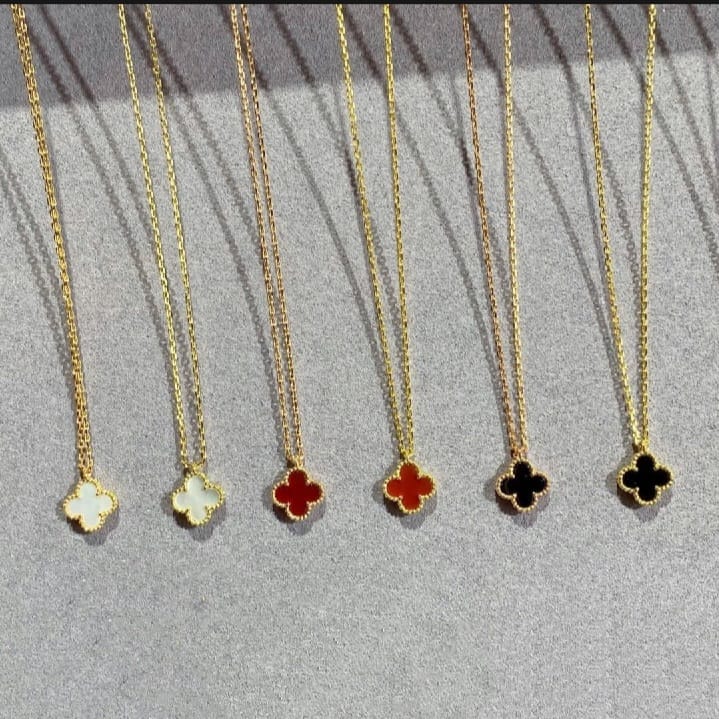 Black 4-Leaf Clover Pendant Necklace with Golden Chain – Lucky Charm Jewelry Gift for Women & Girls korean fashion