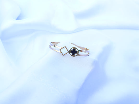 Gold Plated Leaf+cube Charm Bracelet For Women