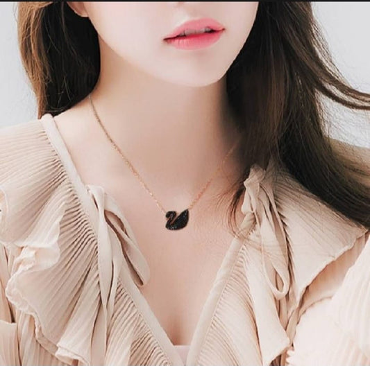 ✨ Gold Chain with Black Swan Duck Pendant Necklace for Women korean fashion