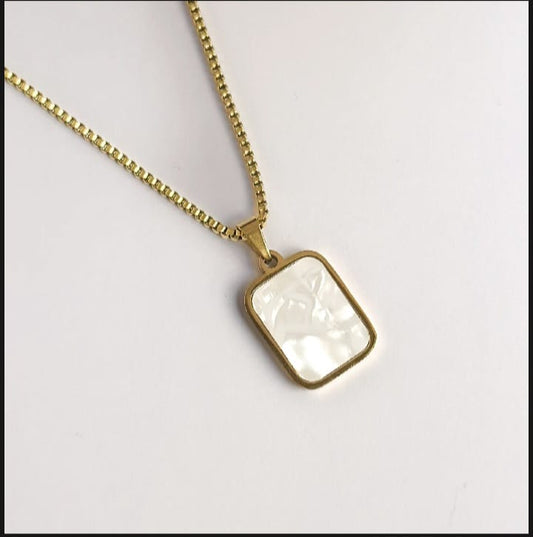 ◼️◻️ Double-Sided Black &amp; White Square Dangle Necklace – Geometric Pendant Jewelry for Women